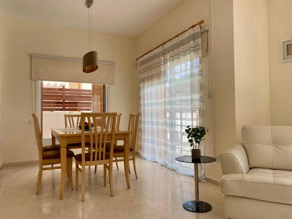 Amazing Front Line Villa In Coral Bay Pégeia Exteriör bild